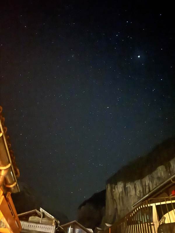 Noche estrellada · Alpes Suizos